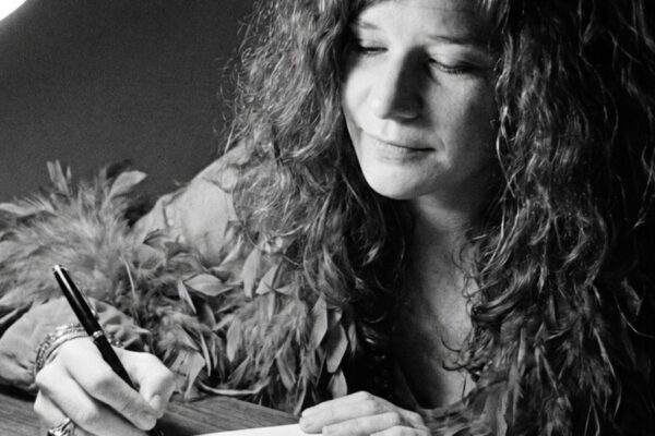 Janis Joplin Left $2,500 in Her Will for a Party — The Invitation Said Drinks Are on Pearl