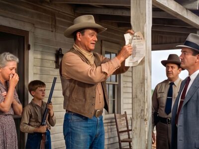 John Wayne Saw a Deputy Evict a Kansas Farmer in 1955,He Walked Up and Ripped the Notice Down.