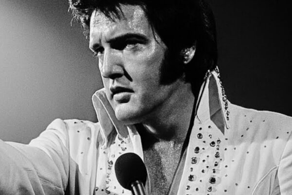 Elvis Stopped Concert When He Saw THIS in Audience — Security Couldn’t Believe It D