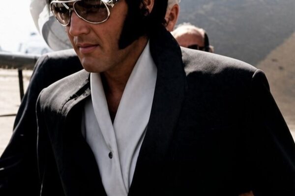Elvis Presley’s Funeral FULL Guest List FINALLY Revealed – You Won’t Believe Who Showed Up! D